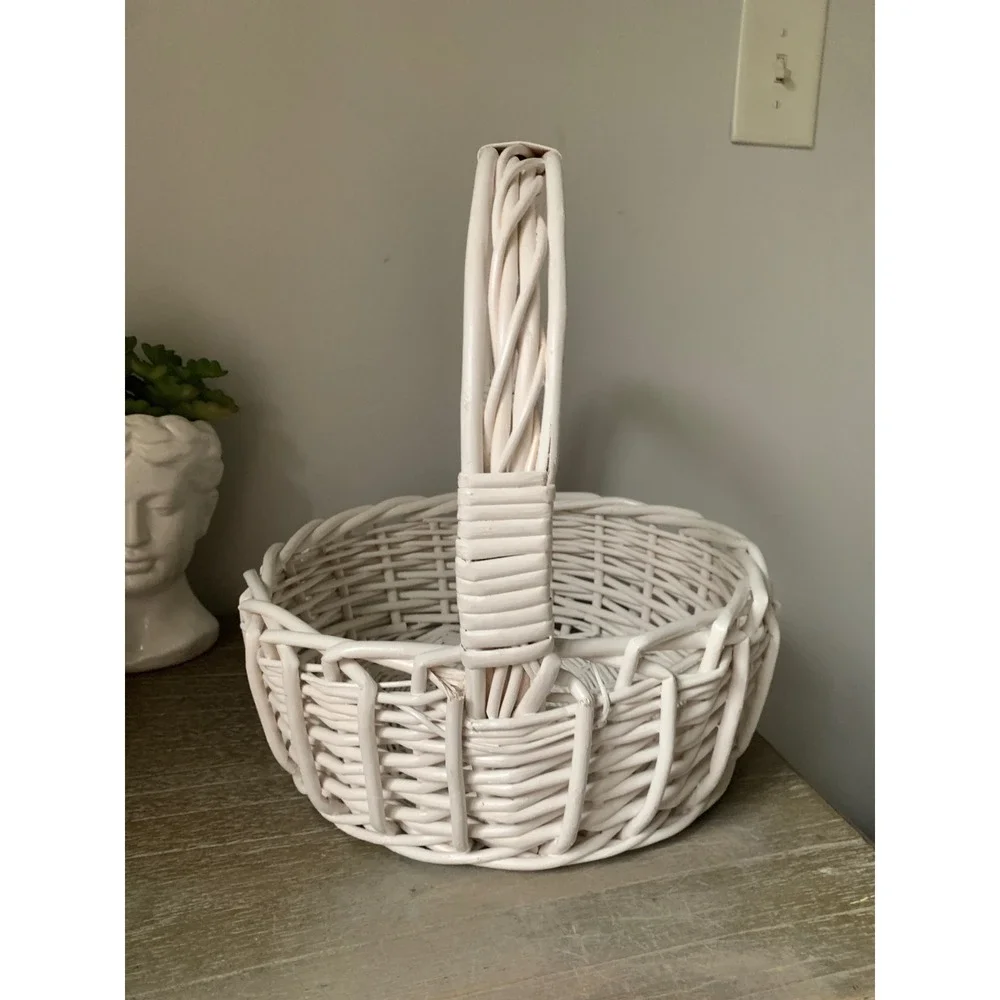 Vintage Off White Woven Wicker Basket with Handle Cottagecore Farmhouse Decor